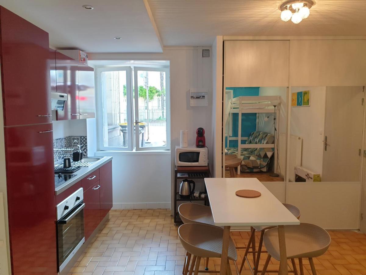 Appartement Entier Meuble A Beaumont Proche Futuroscope Et Poitiers Technopole エクステリア 写真