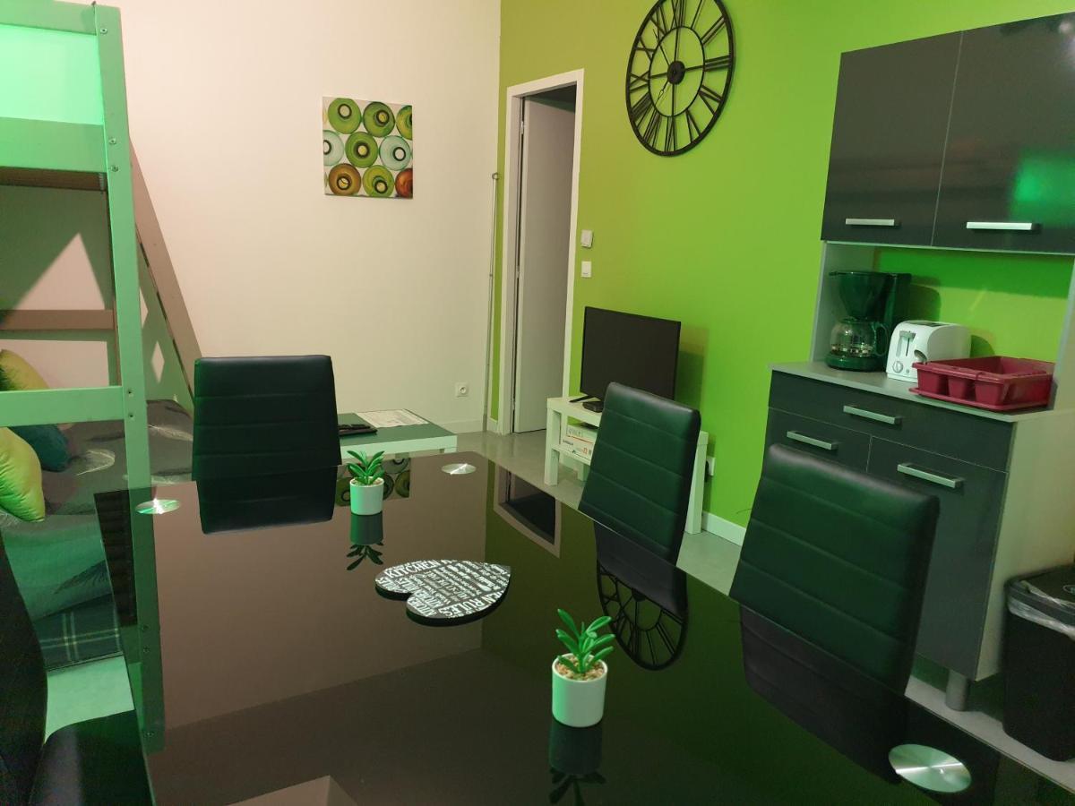Appartement Entier Meuble A Beaumont Proche Futuroscope Et Poitiers Technopole エクステリア 写真