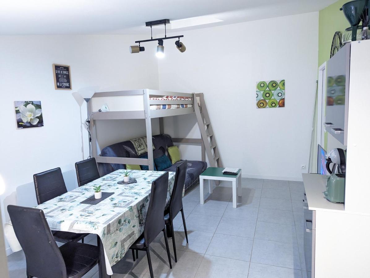 Appartement Entier Meuble A Beaumont Proche Futuroscope Et Poitiers Technopole エクステリア 写真