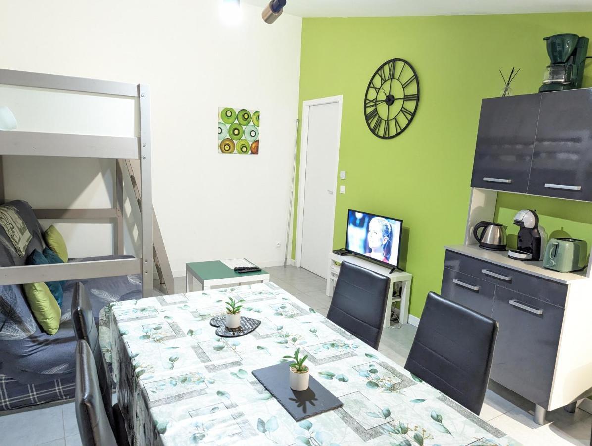 Appartement Entier Meuble A Beaumont Proche Futuroscope Et Poitiers Technopole エクステリア 写真