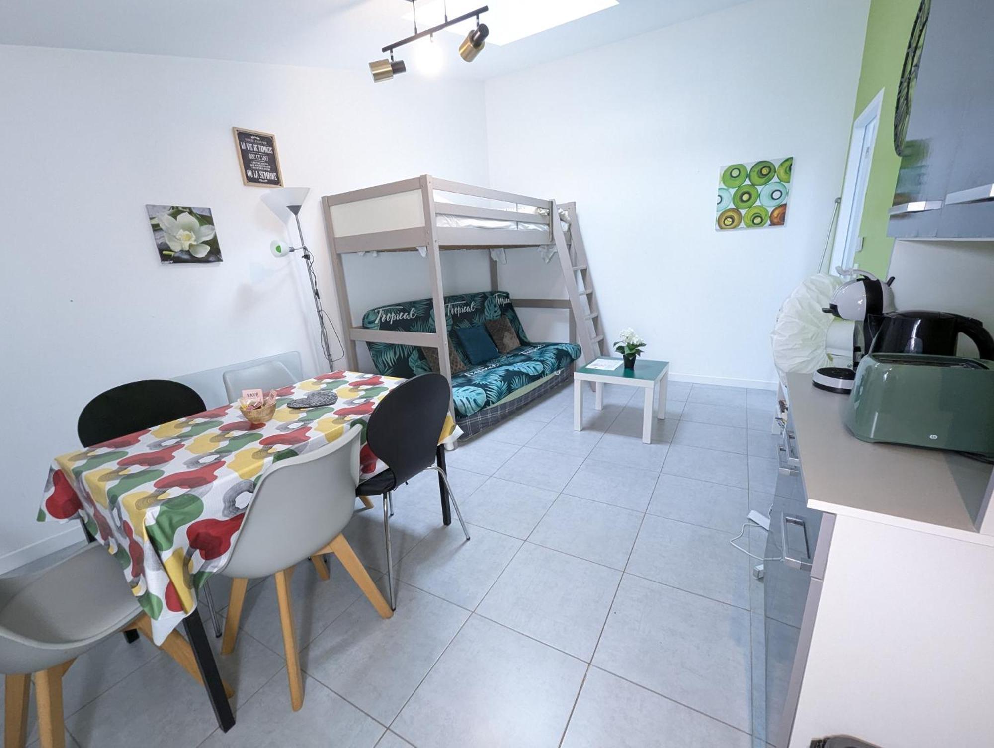Appartement Entier Meuble A Beaumont Proche Futuroscope Et Poitiers Technopole エクステリア 写真
